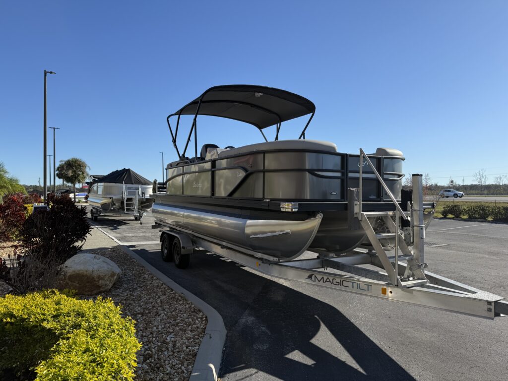 2025 23' Barletta Cabrio 22CC