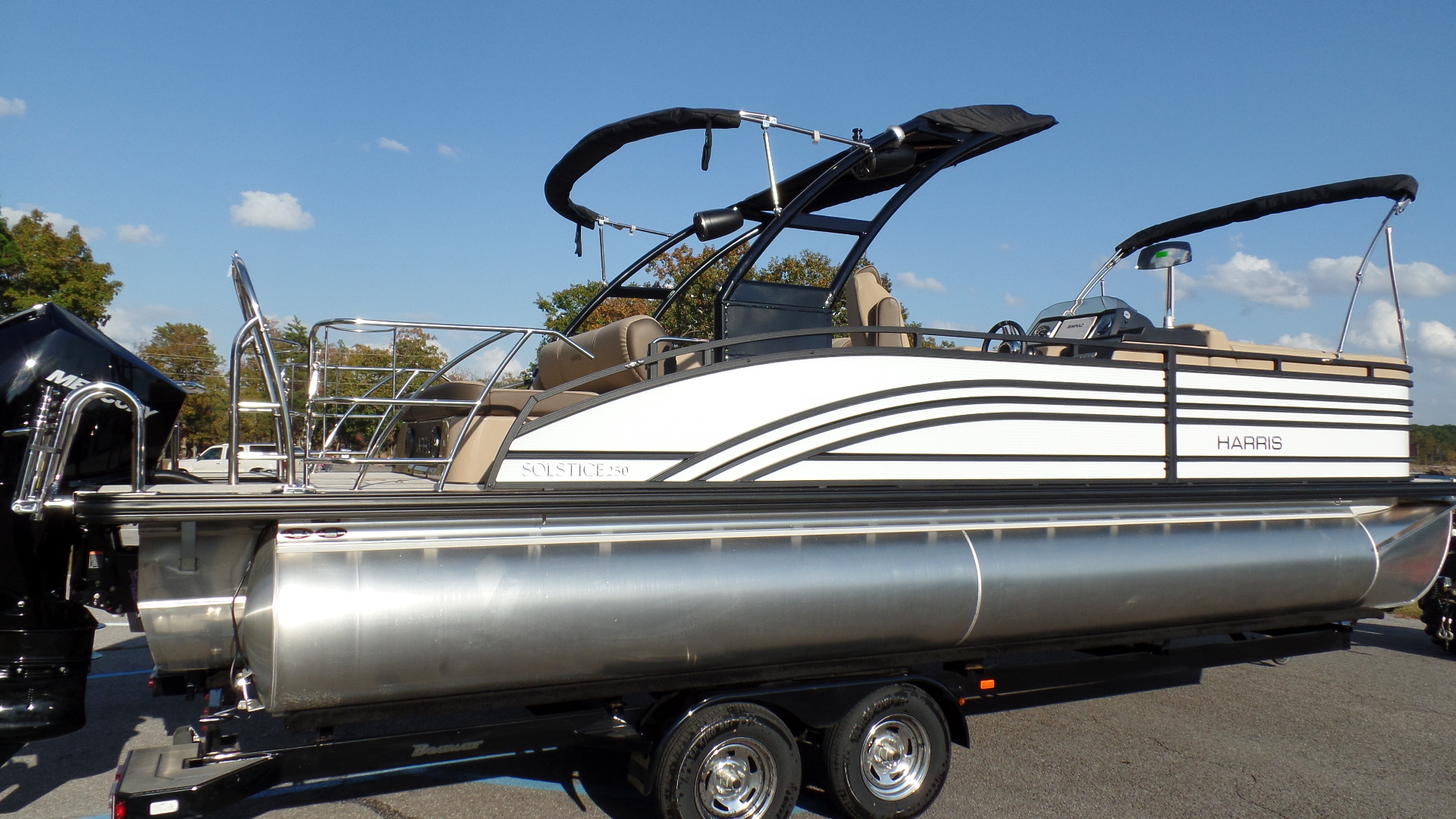 2025 25' Harris Solstice 240 SL