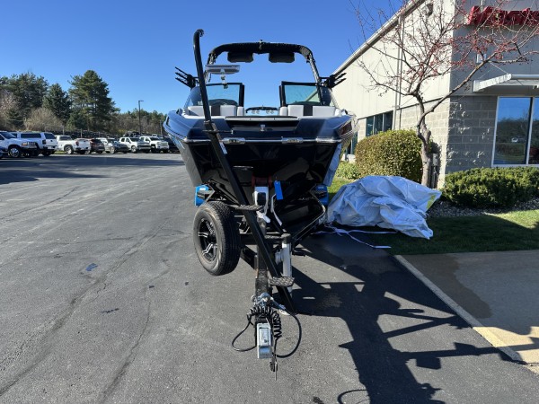 a013o00000w03RsAAI_12 (Custom).jpg