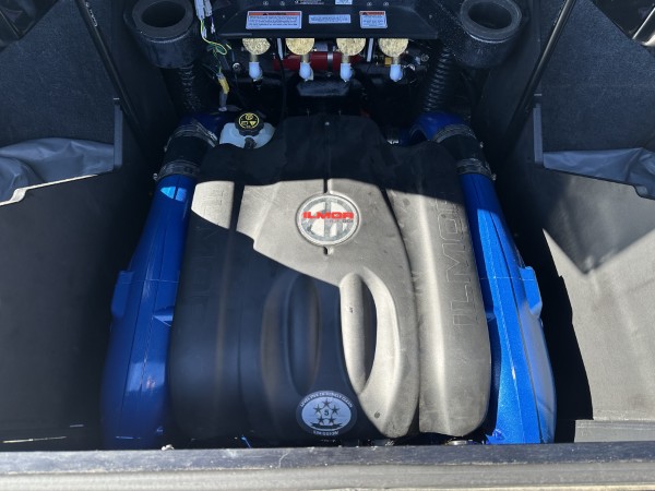 a013o00000w03RsAAI_27 (Custom).jpg