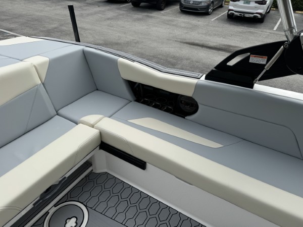 a01QO00000KYsyaYAD_24 (Custom).jpg