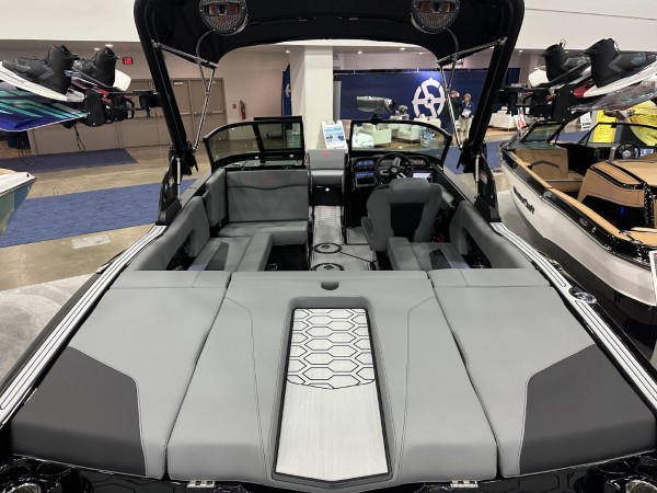 a01QO00000PzJnMYAV_15 (Custom).jpg