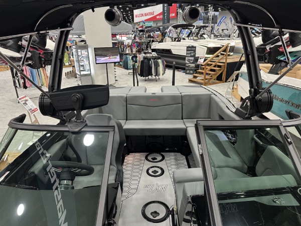 a01QO00000PzJnMYAV_24 (Custom).jpg