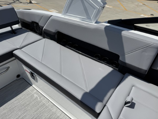 a01QO00000fF6f0YAC_27 (Custom).jpg