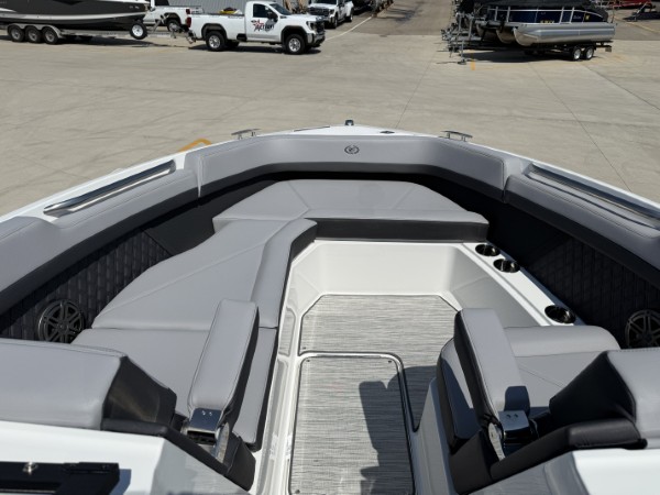 a01QO00000fF6f0YAC_30 (Custom).jpg