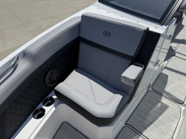 a01QO00000fF6f0YAC_32 (Custom).jpg