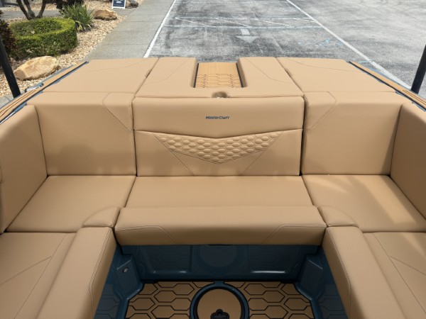 a01QO00000lZwxJYAS_24 (Custom).jpg