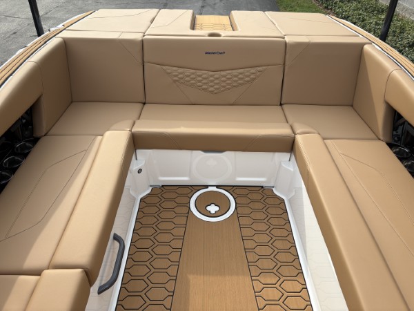 a01QO00000oGNn3YAG_23 (Custom).jpg