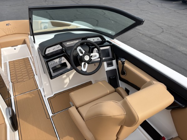 a01QO00000oGNn3YAG_19 (Custom).jpg