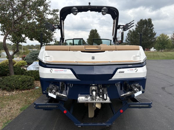 a01QO00000oGNn3YAG_15 (Custom).jpg