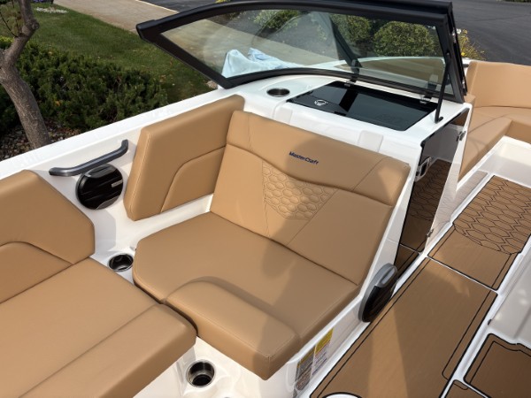 a01QO00000oGNn3YAG_21 (Custom).jpg