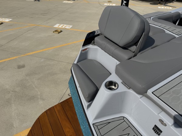 a013o00000vzv4IAAQ_21 (Custom).jpg