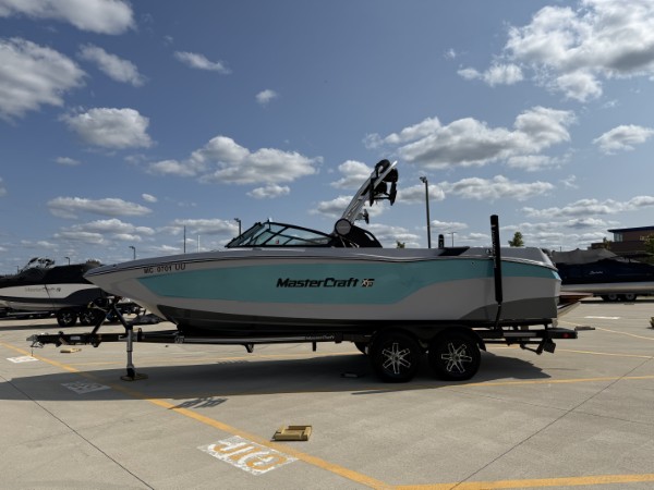 a013o00000vzv4IAAQ_14 (Custom).jpg