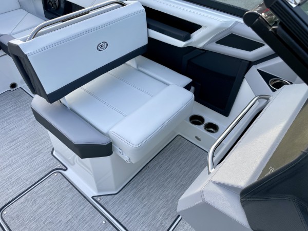 a01QO000001FUYLYA4_26 (Custom).jpg