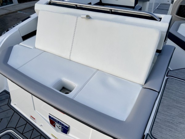 a01QO000001FUYLYA4_36 (Custom).jpg