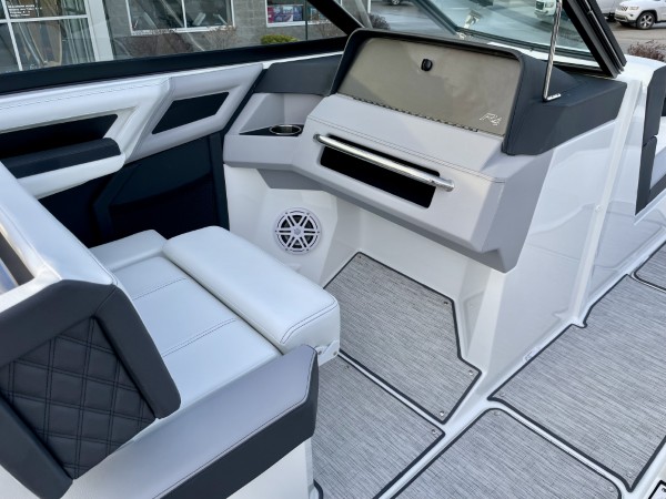 a01QO000001FUYLYA4_25 (Custom).jpg