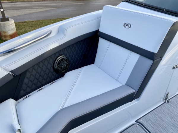 a01QO000001FUYLYA4_18 (Custom).jpg