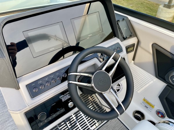 a01QO000001FUYLYA4_22 (Custom).jpg