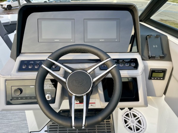 a01QO000001FUYLYA4_23 (Custom).jpg