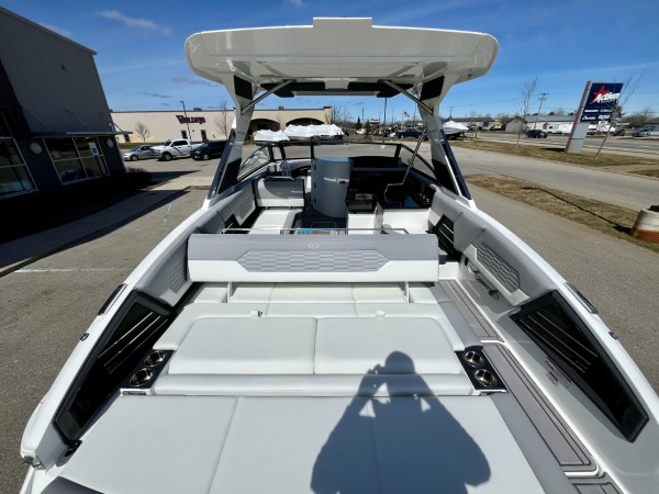 a01QO000005KgtCYAS_16 (Custom).jpg