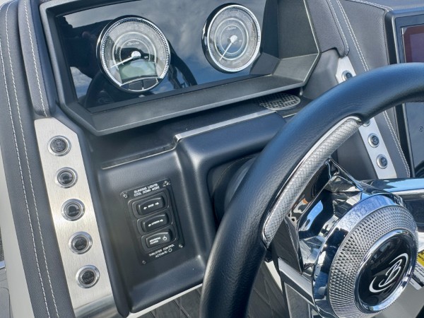 a01QO00000DkfK4YAJ_22 (Custom).jpg