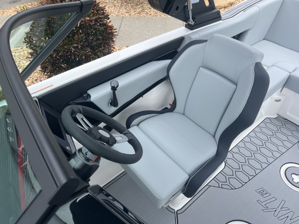 a01QO00000I3fXNYAZ_21 (Custom).jpg