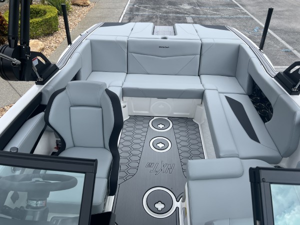 a01QO00000I3fXNYAZ_26 (Custom).jpg