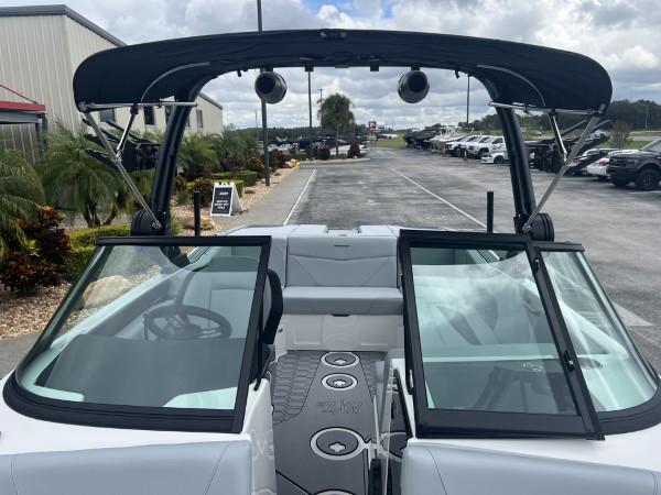 a01QO00000I3fXNYAZ_25 (Custom).jpg