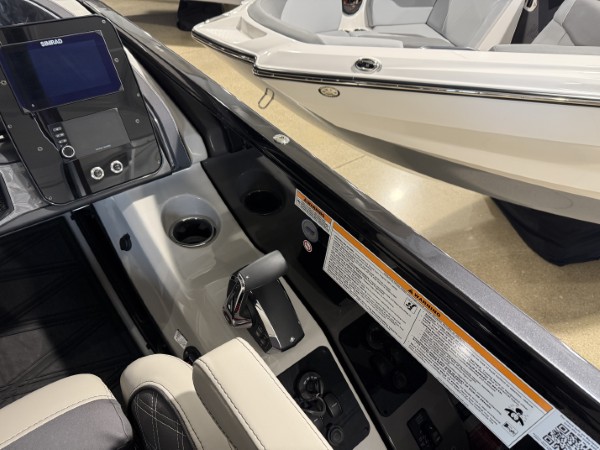 a01QO00000RJCIvYAP_18 (Custom).jpg