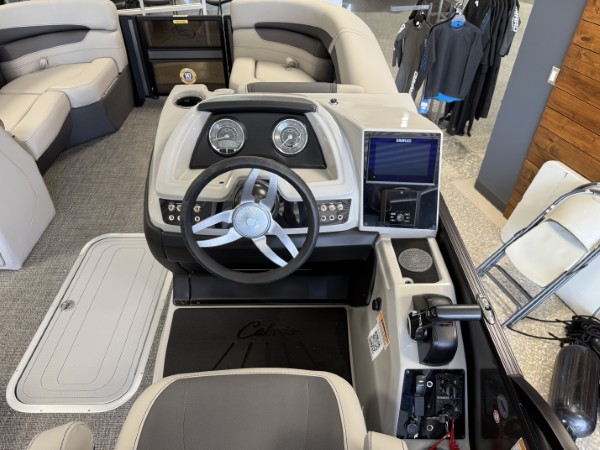 a01QO00000UGoUFYA1_17 (Custom).jpg