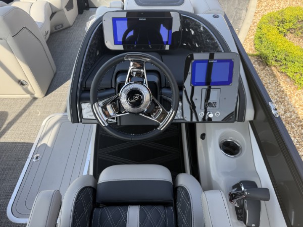 a01QO00000e9YD8YAM_23 (Custom).jpg