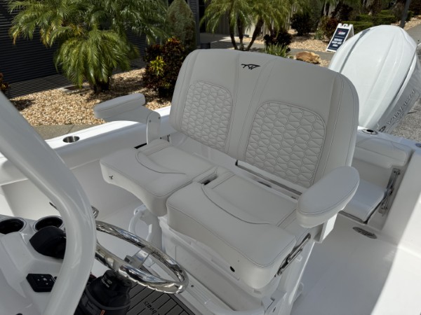 a01QO00000gTumfYAC_26 (Custom).jpg