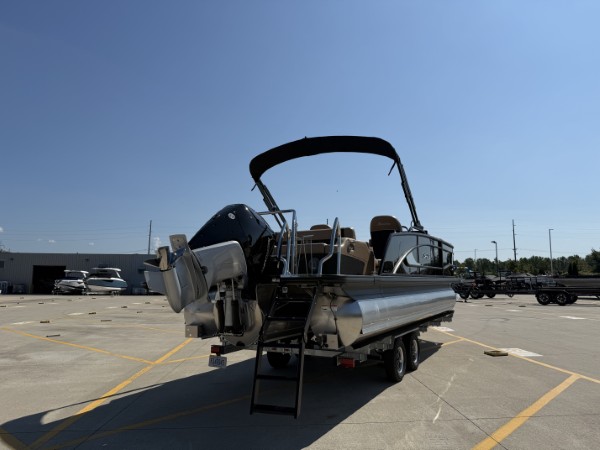 a01QO00000kI7NAYA0_12 (Custom).jpg