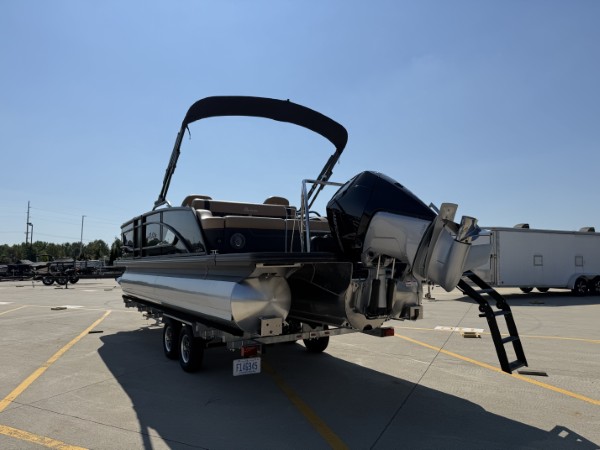 a01QO00000kI7NAYA0_14 (Custom).jpg