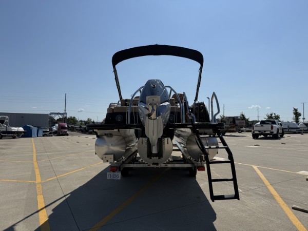 a01QO00000kI7NAYA0_13 (Custom).jpg