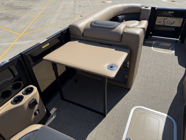 a01QO00000kI7NAYA0_31 (Custom).jpg