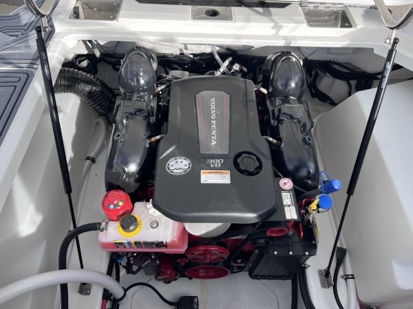 a01QO00000KnzQHYAZ_29 (Custom).jpg