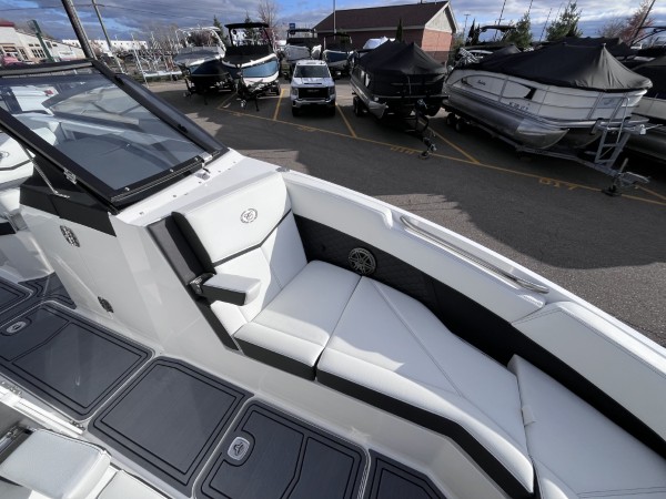 a01QO00000KnzQHYAZ_35 (Custom).jpg