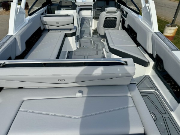 a01QO00000Ko3wtYAB_25 (Custom).jpg