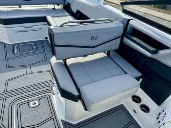 a01QO00000Ko3wtYAB_20 (Custom).jpg