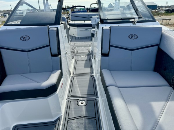 a01QO00000Ko3wtYAB_19 (Custom).jpg