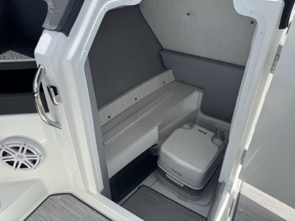 a01QO00000LgW4KYAV_20 (Custom).jpg