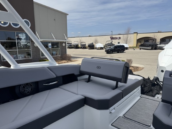 a01QO00000LgW4KYAV_25 (Custom).jpg