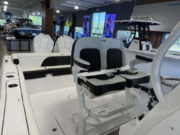 a01QO00000gBT4wYAG_29 (Custom).jpg