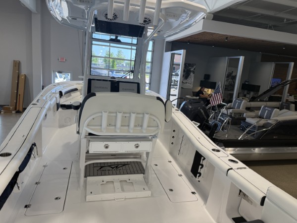 a01QO00000gBT4wYAG_17 (Custom).jpg