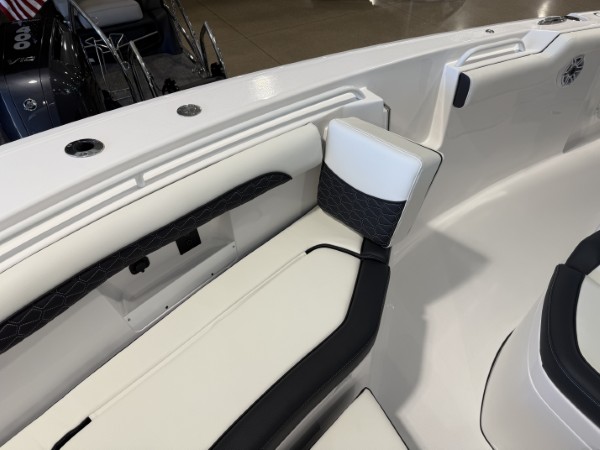 a01QO00000gBT4wYAG_27 (Custom).jpg