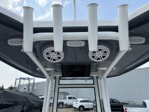 a01QO00000gC8XtYAK_22 (Custom).jpg