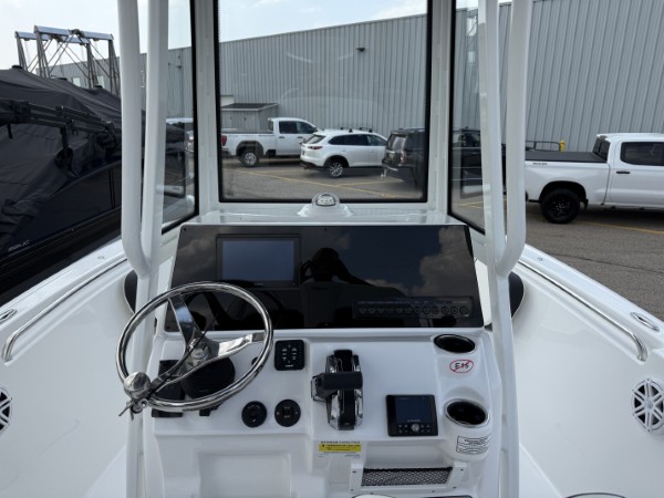 a01QO00000gC8XtYAK_14 (Custom).jpg