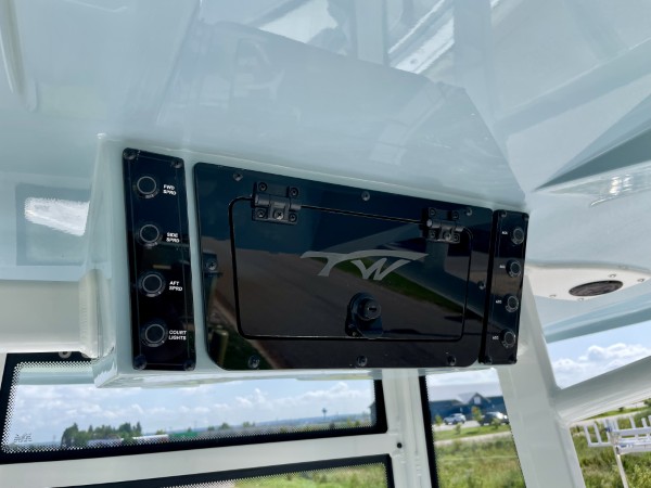 a01QO00000gND2qYAG_26 (Custom).jpg