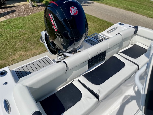 a01QO00000gND2qYAG_28 (Custom).jpg